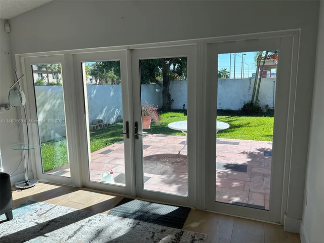 13728 SW 157th Ter, Miami FL 33177