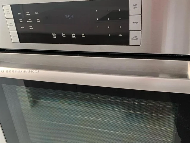 851 NE 1st Ave # 2107, Miami FL 33132