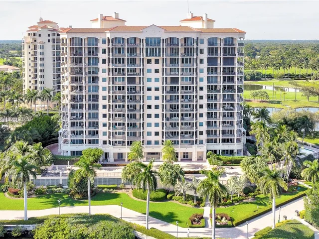 13611 Deering Bay Dr # 301, Coral Gables FL 33158