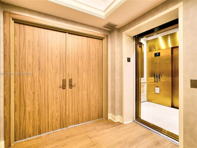 13611 Deering Bay Dr # 301, Coral Gables FL 33158