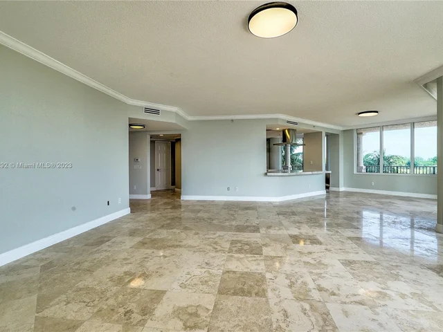 13611 Deering Bay Dr # 301, Coral Gables FL 33158