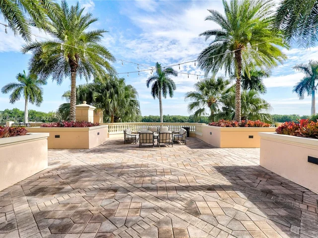 13611 Deering Bay Dr # 301, Coral Gables FL 33158