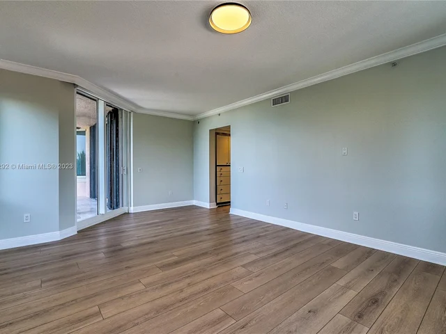 13611 Deering Bay Dr # 301, Coral Gables FL 33158