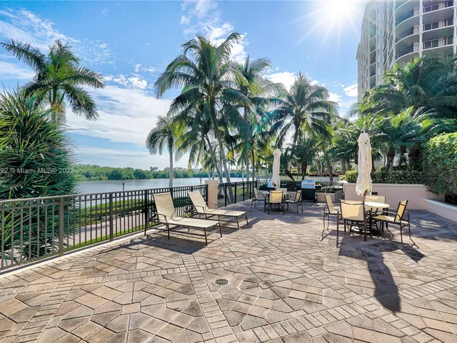 13611 Deering Bay Dr # 301, Coral Gables FL 33158