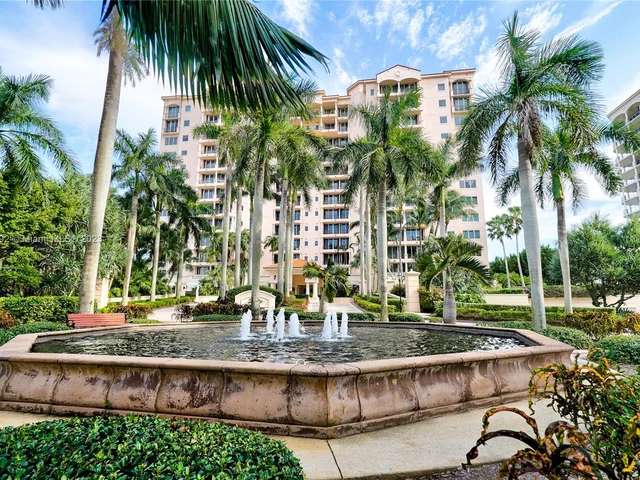 13611 Deering Bay Dr # 301, Coral Gables FL 33158