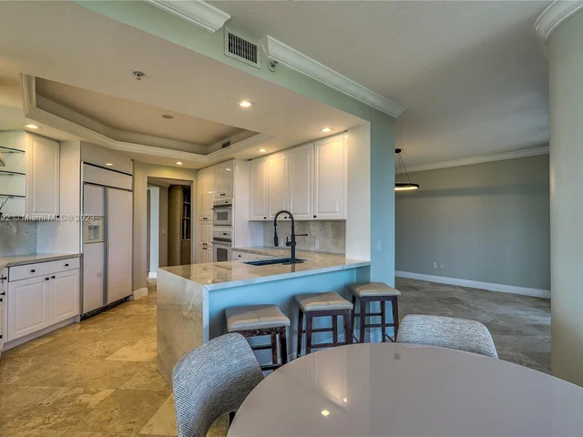 13611 Deering Bay Dr # 301, Coral Gables FL 33158