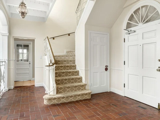 4600 Santa Maria St, Coral Gables FL 33146