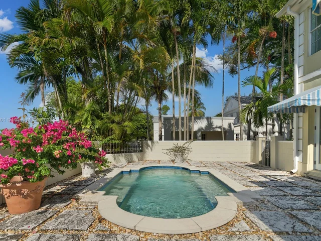 4600 Santa Maria St, Coral Gables FL 33146