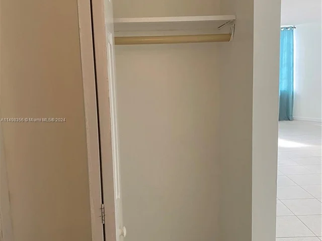 2750 NE 183rd St # 1912, Aventura FL 33160