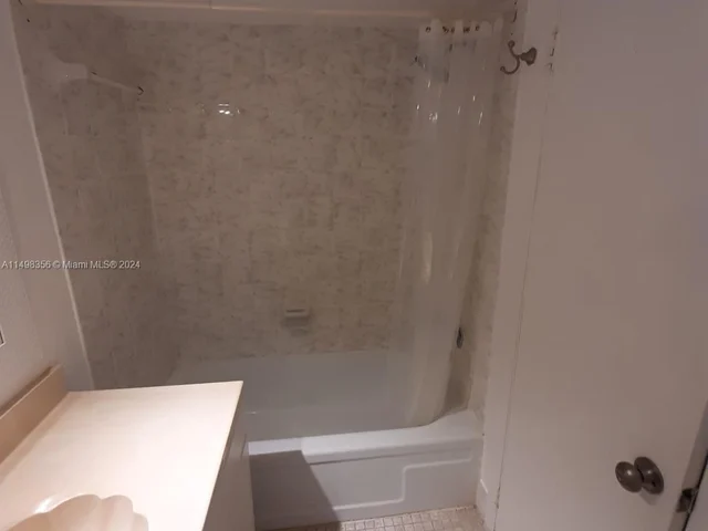 2750 NE 183rd St # 1912, Aventura FL 33160