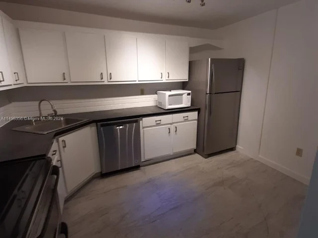 2750 NE 183rd St # 1912, Aventura FL 33160