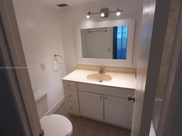 2750 NE 183rd St # 1912, Aventura FL 33160