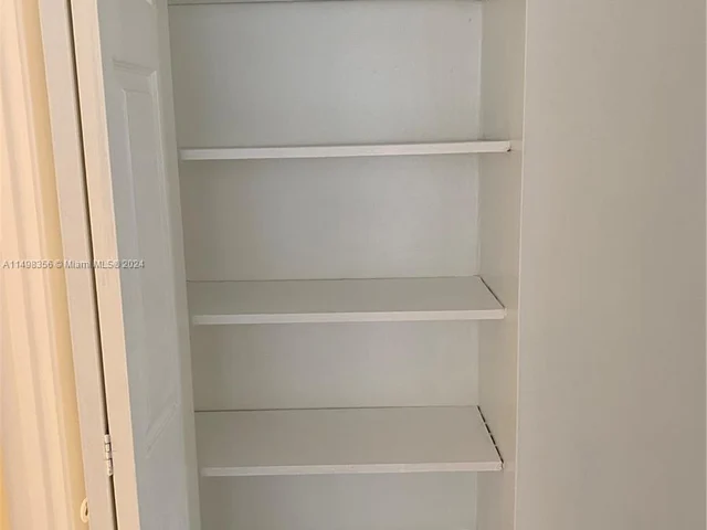 2750 NE 183rd St # 1912, Aventura FL 33160