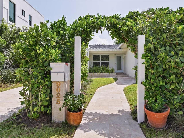 9025 Hawthorne Ave, Surfside FL 33154