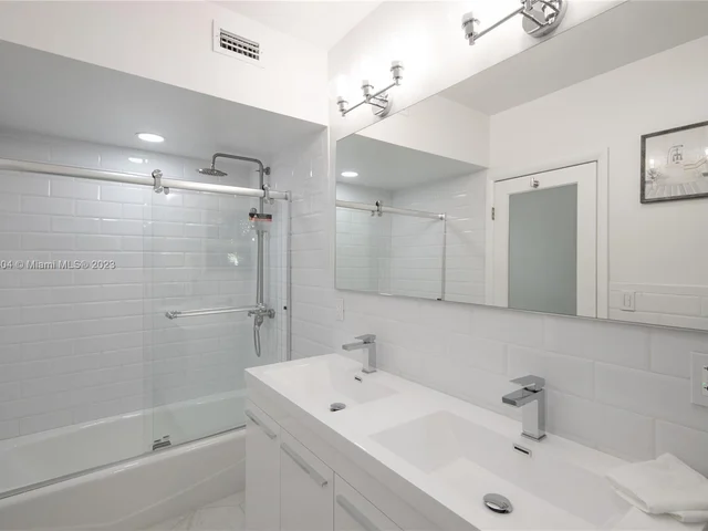 9025 Hawthorne Ave, Surfside FL 33154