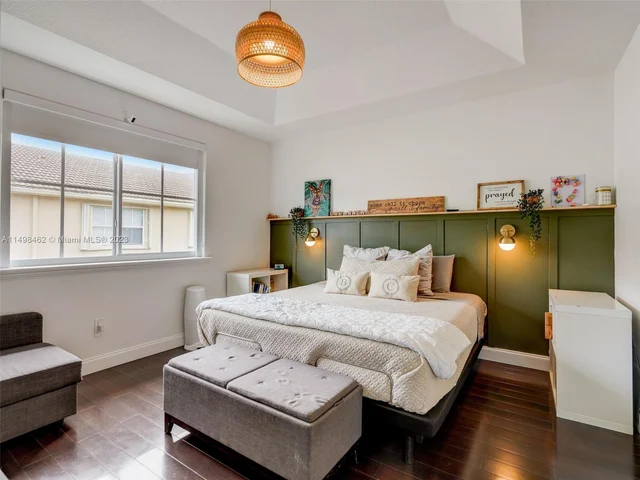 3123 NW 101st Pl, Doral FL 33172