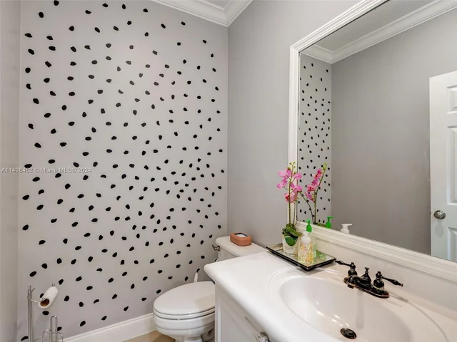 3123 NW 101st Pl, Doral FL 33172