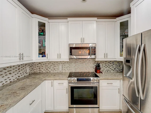 3123 NW 101st Pl, Doral FL 33172