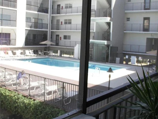 201 178th Dr # 213, Sunny Isles Beach FL 33160