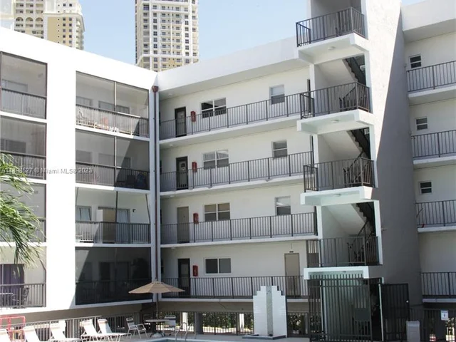 201 178th Dr # 213, Sunny Isles Beach FL 33160