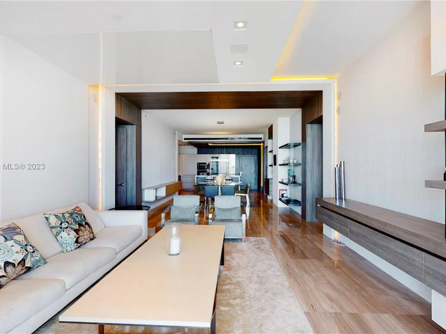 6799 Collins Ave # 405, Miami Beach FL 33141