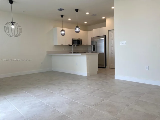 6455 NW 103rd Pl # 303, Doral FL 33178