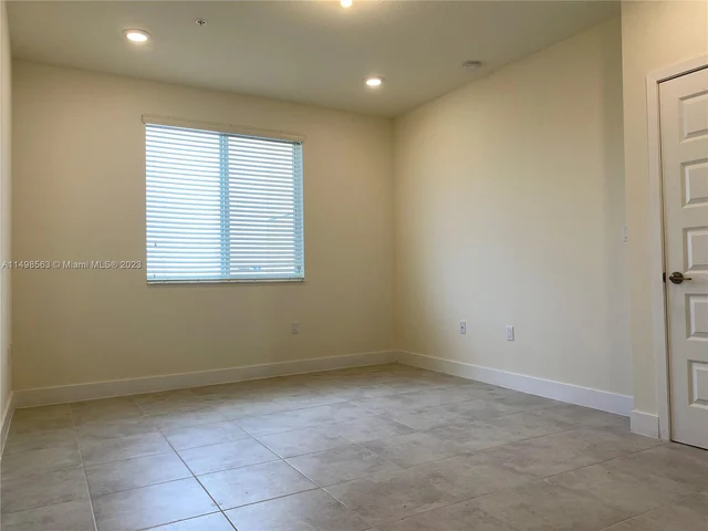 6455 NW 103rd Pl # 303, Doral FL 33178