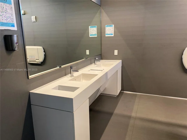 6455 NW 103rd Pl # 303, Doral FL 33178