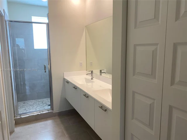 6455 NW 103rd Pl # 303, Doral FL 33178