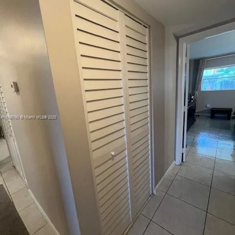 9353 FONTAINEBLEAU BL, Miami FL 33172