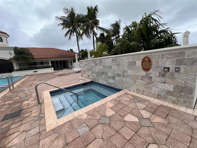 19900 E Country Club Dr # 1018, Aventura FL 33180