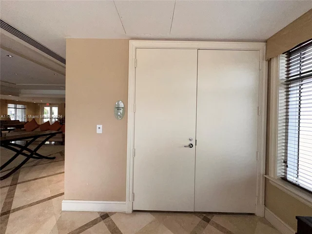 19900 E Country Club Dr # 1018, Aventura FL 33180