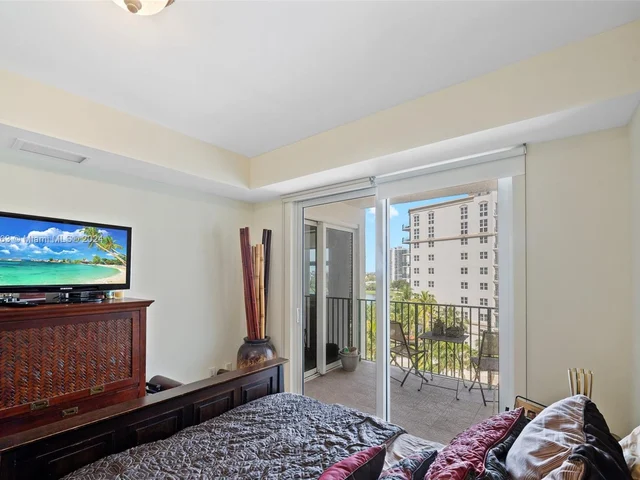 19900 E Country Club Dr # 1018, Aventura FL 33180