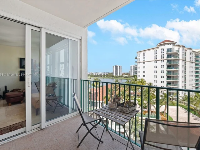 19900 E Country Club Dr # 1018, Aventura FL 33180