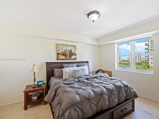 19900 E Country Club Dr # 1018, Aventura FL 33180