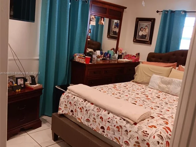 13042 SW 5TH ST, Miami FL 33184