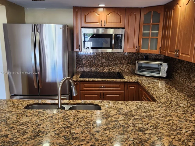 995 SW 84th Ave # 408, Miami FL 33144