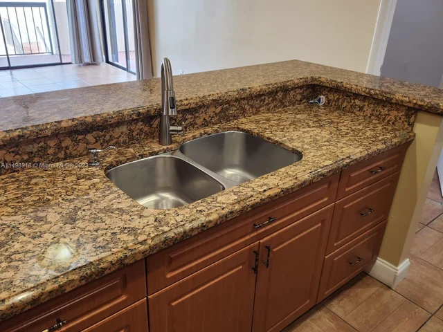 995 SW 84th Ave # 408, Miami FL 33144