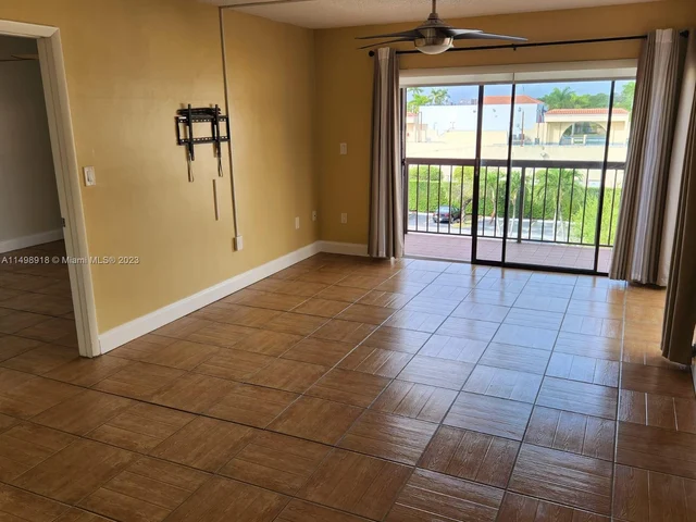 995 SW 84th Ave # 408, Miami FL 33144