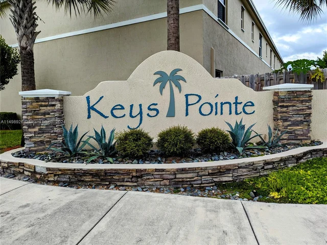 432 NE 4th Ave, Florida City FL 33034