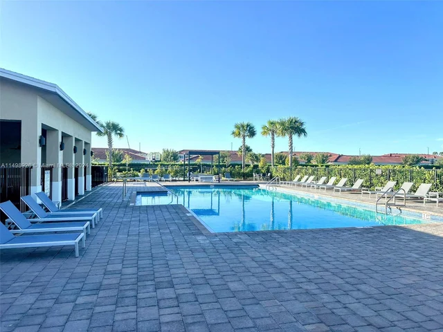 432 NE 4th Ave, Florida City FL 33034