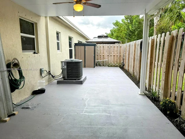 432 NE 4th Ave, Florida City FL 33034