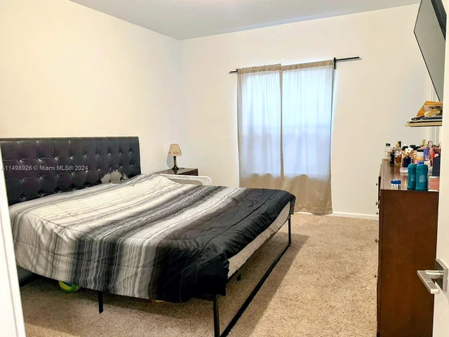 432 NE 4th Ave, Florida City FL 33034