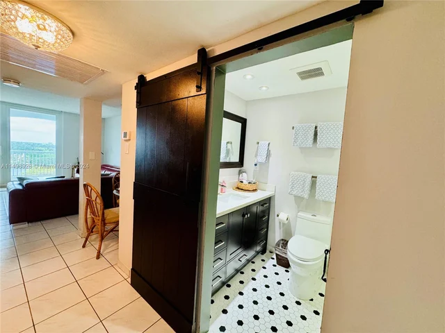 5401 Collins Ave # 622, Miami Beach FL 33140