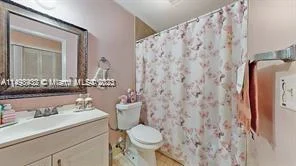 1122 SW 87 aven unit A-5, Miami FL 33174