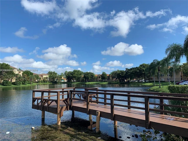 250 Jacaranda Dr # 508, Plantation FL 33324