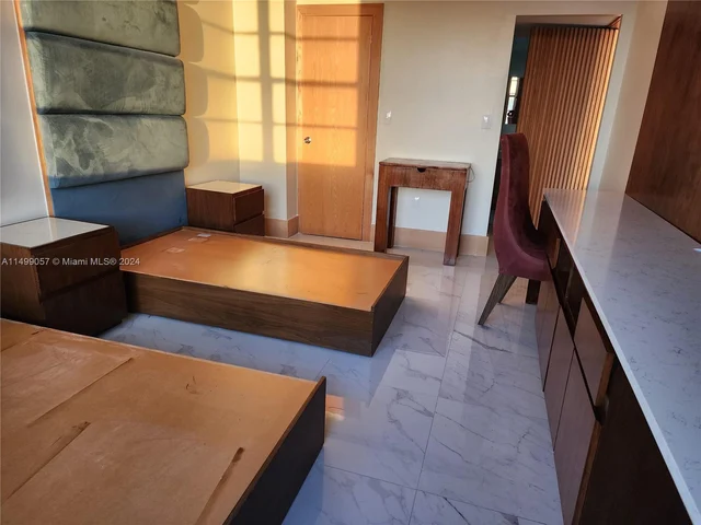 2801 NE 183rd St # 1201W, Aventura FL 33160