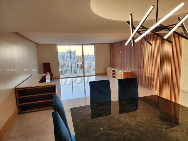 2801 NE 183rd St # 1201W, Aventura FL 33160