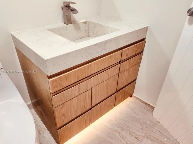 2801 NE 183rd St # 1201W, Aventura FL 33160