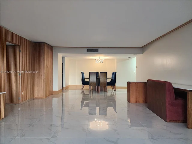 2801 NE 183rd St # 1201W, Aventura FL 33160